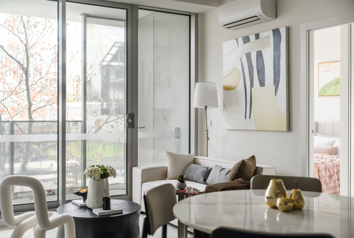 Altona — Lot 216