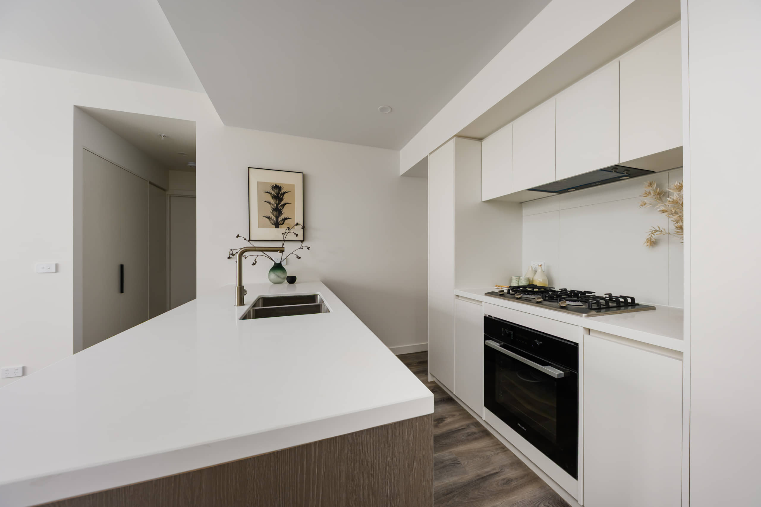 Altona — Lot 216