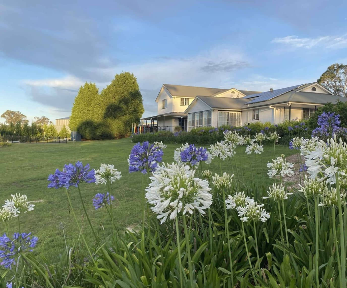 SPACIOUS SHARED AREAS Gather. Eat. Unwind. Berrima Retreat Group Accommodation for upto 55 Guests